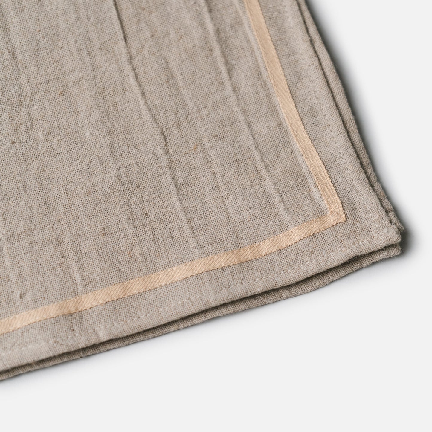 Ribbon-frame handkerchief | Beige