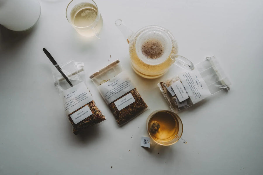 テーブルに並んだ3種類のMy Cup of Teaのハーブティーとカップ
