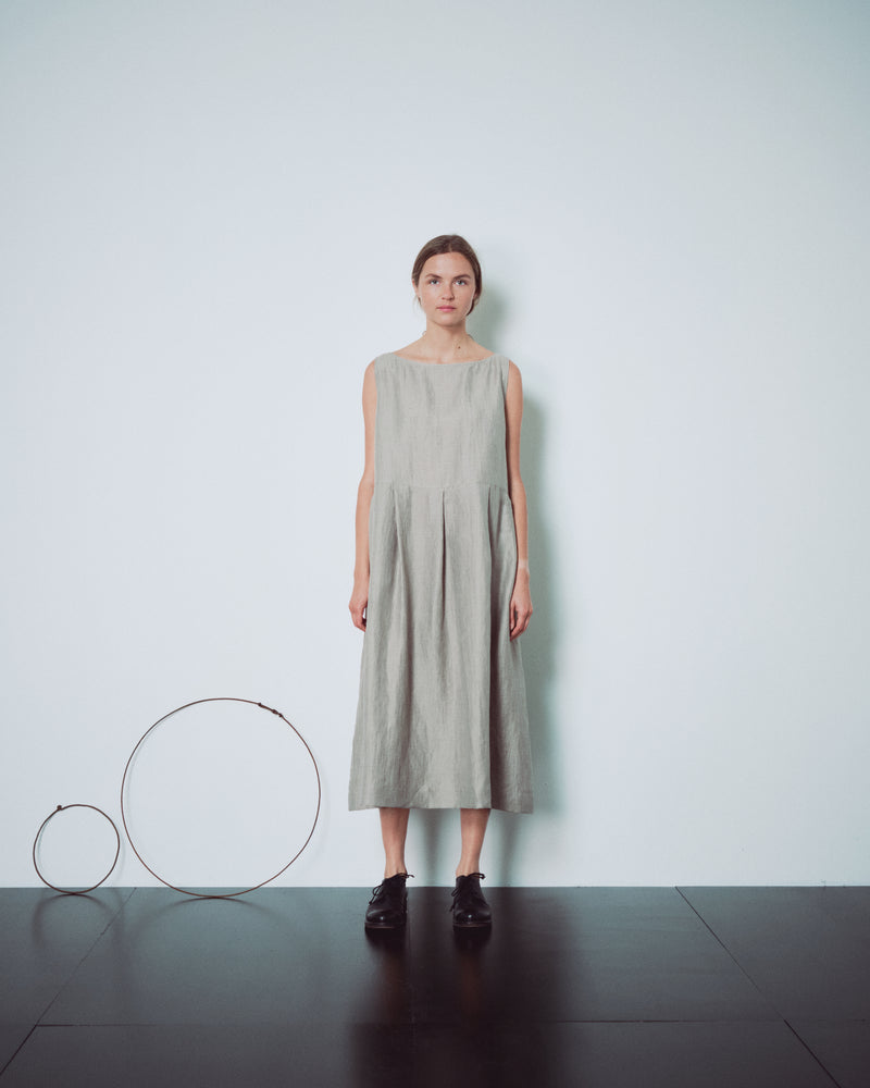 Light Grey Pleated Sleeveless Dress