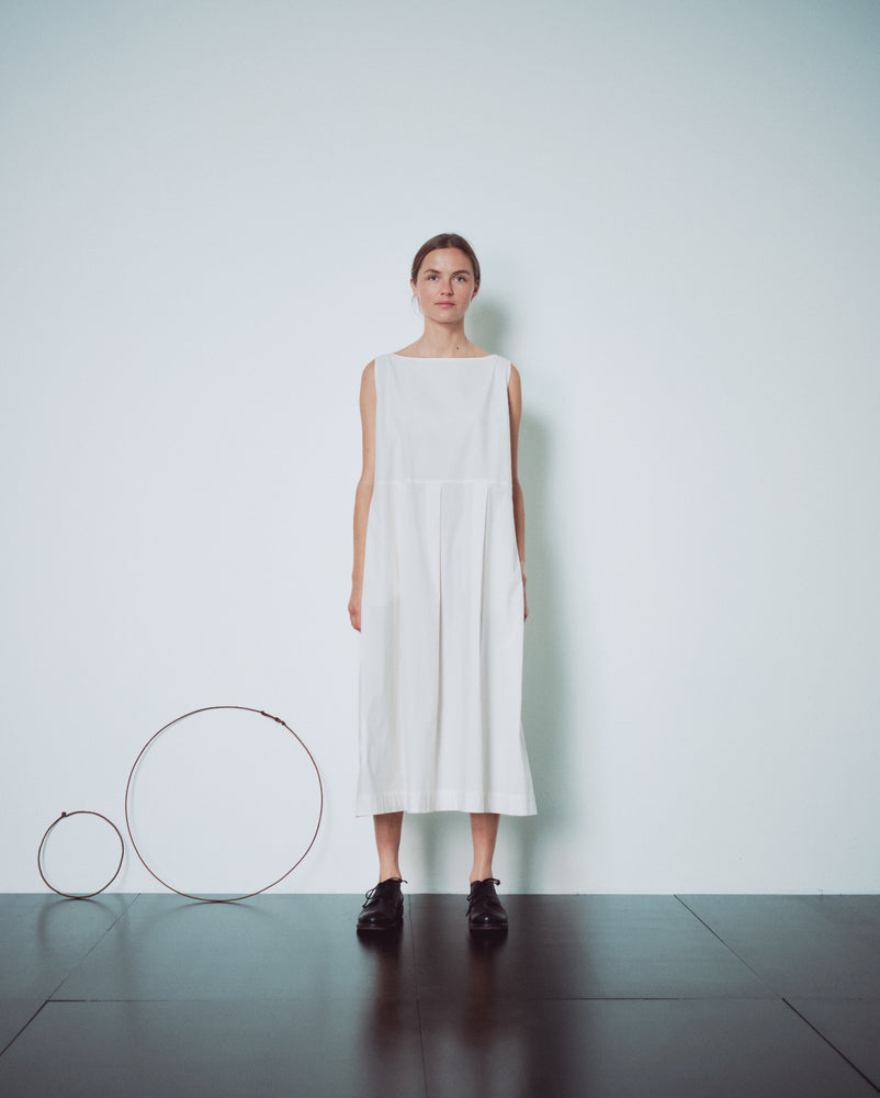 Cream White Pleated Sleeveless Dress