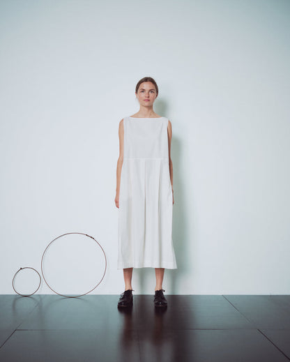 Cream White Pleated Sleeveless Dress