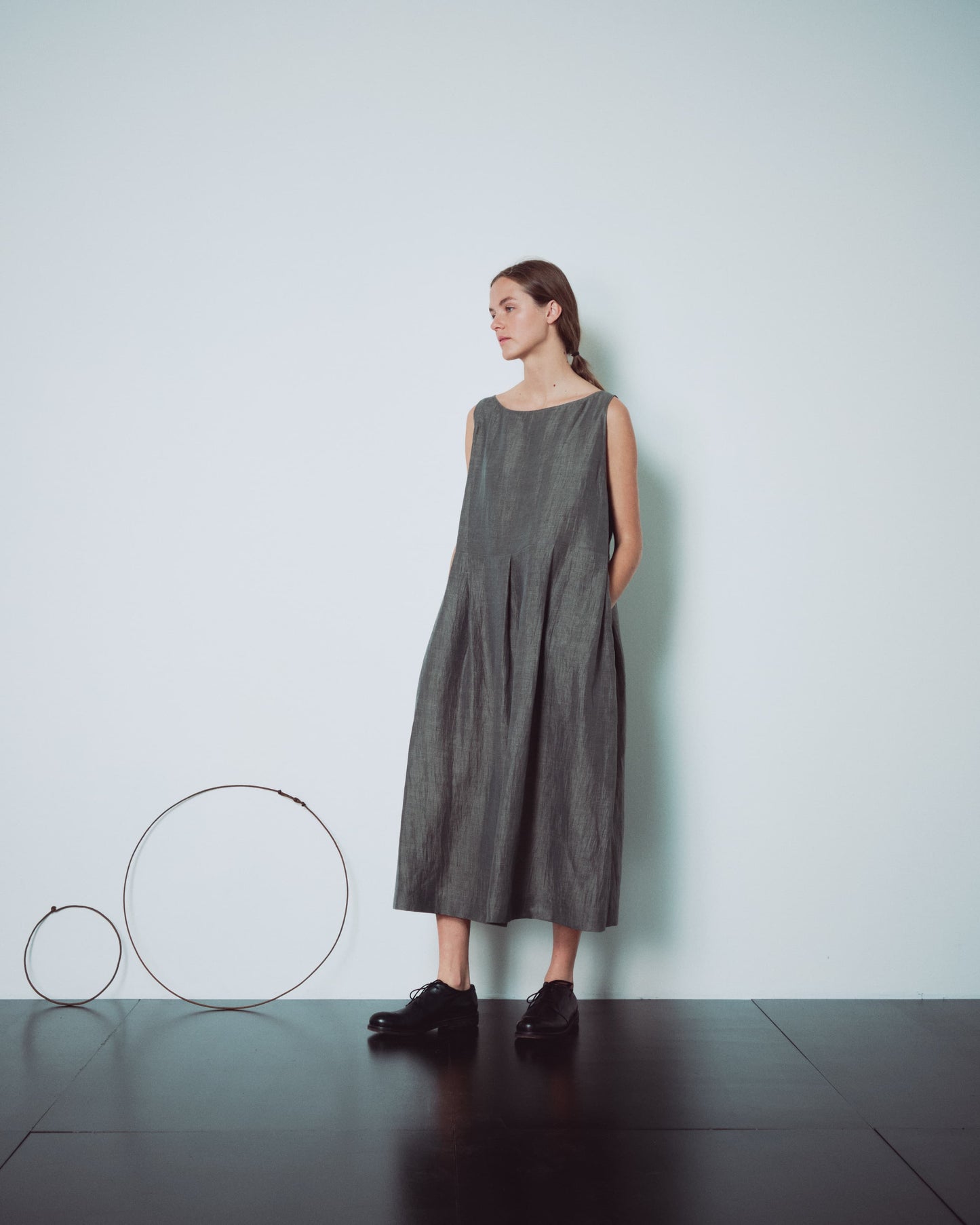 Dark Grey Pleated Sleeveless Dress